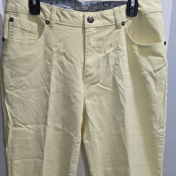 Izod Yellow Denim Capris Woman's size 14 - Picture 2 of 15